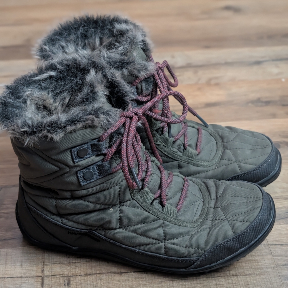 Columbia Minx Shorty 9.5